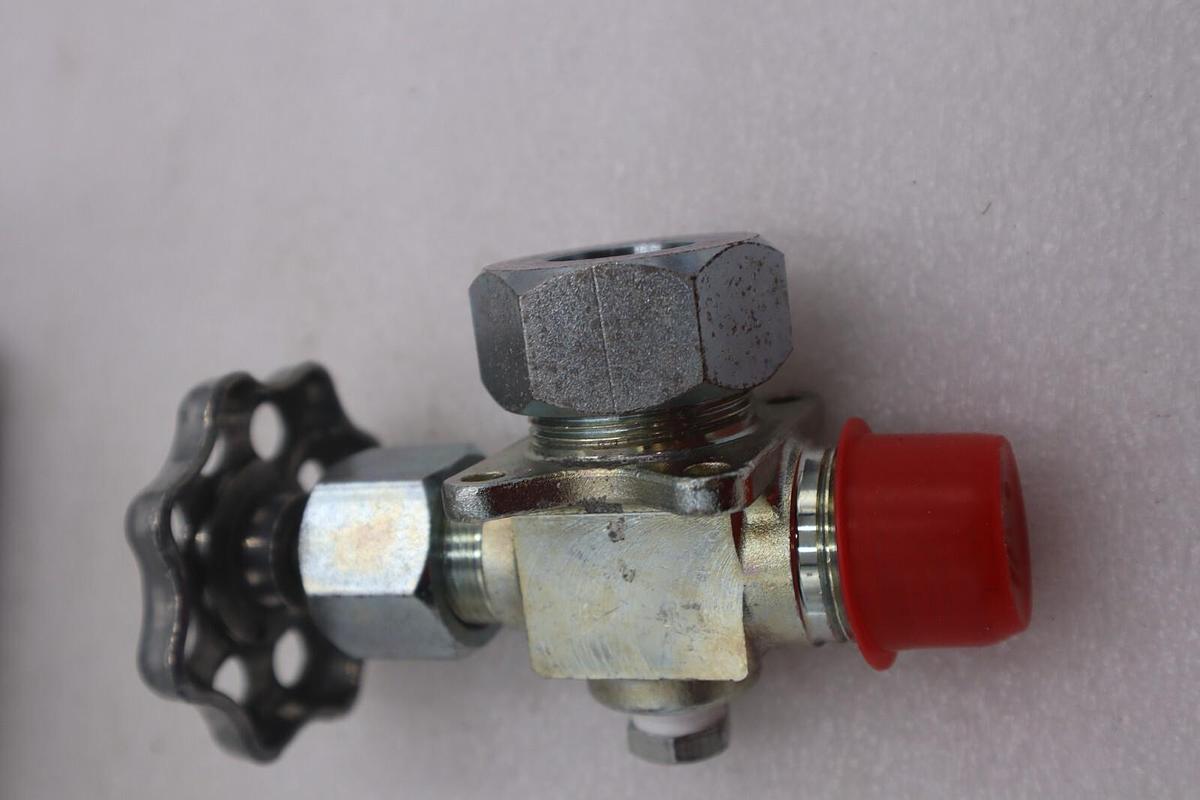 Used JOHN C ERNST CO. 442-05 STEEL VALVE STOCK #061-A