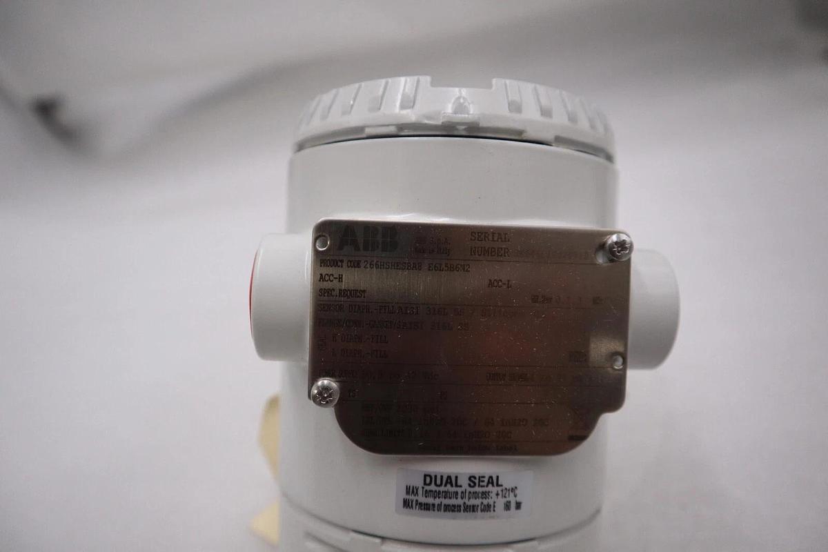 Used ABB 2600T Hart Transmitter 266 / 266HSHESBA8 - NEW open box STOCK 5590