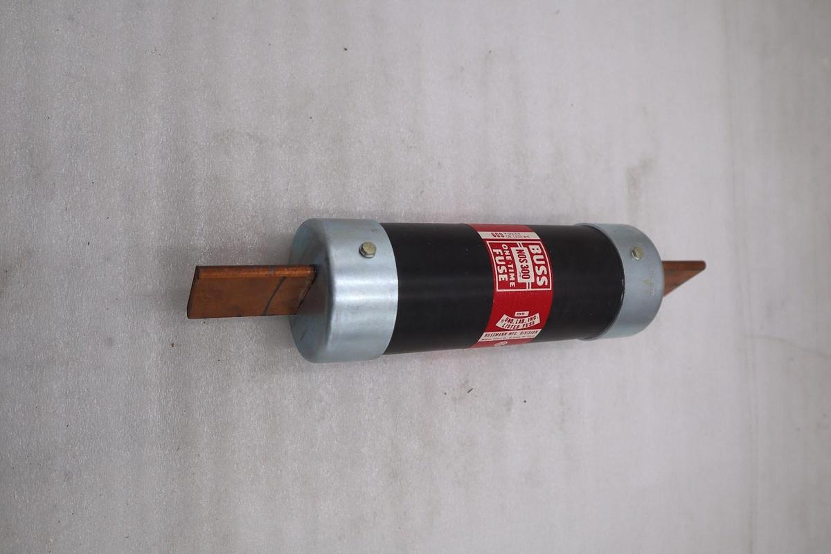 Used Bussmann NOS300/ NOS-300/ NOS-300A Fuse - STOCK GF307A