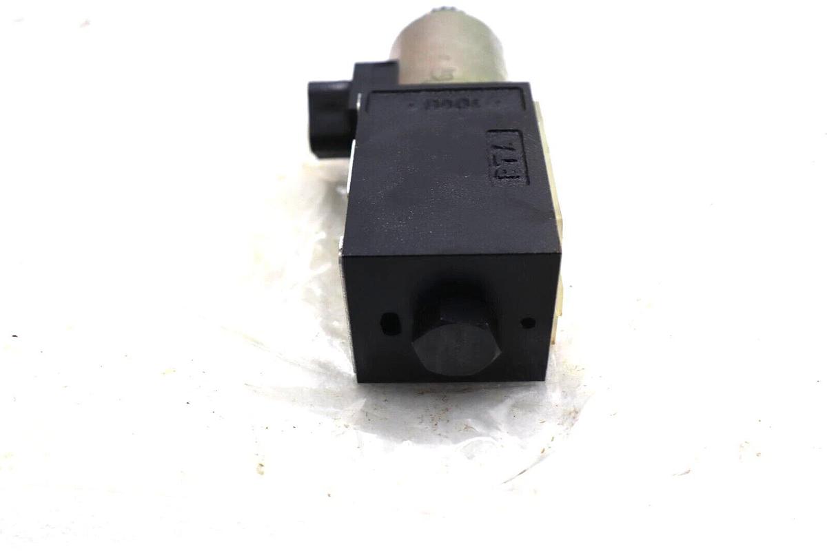 IN BOX PARKER VALVE 1VW1ENUW75X129 98 V 0.31 A #L-598