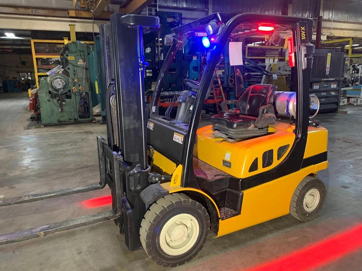 Used YALE GLP050VXNGSE084 5000LB FORKLIFT 6,500 HOURS