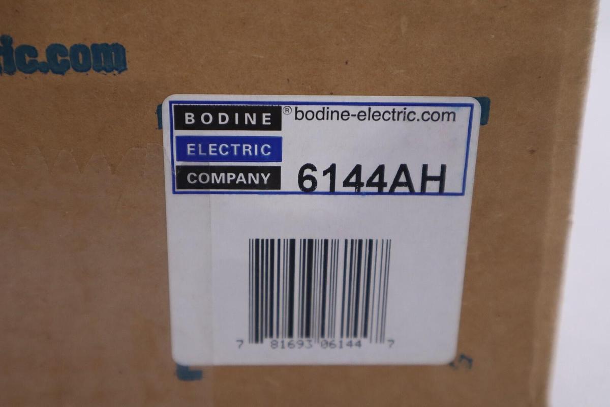 NEW Bodine Electric Company 6144 Right Angle Brushed DC Gearmotor STOCK H734