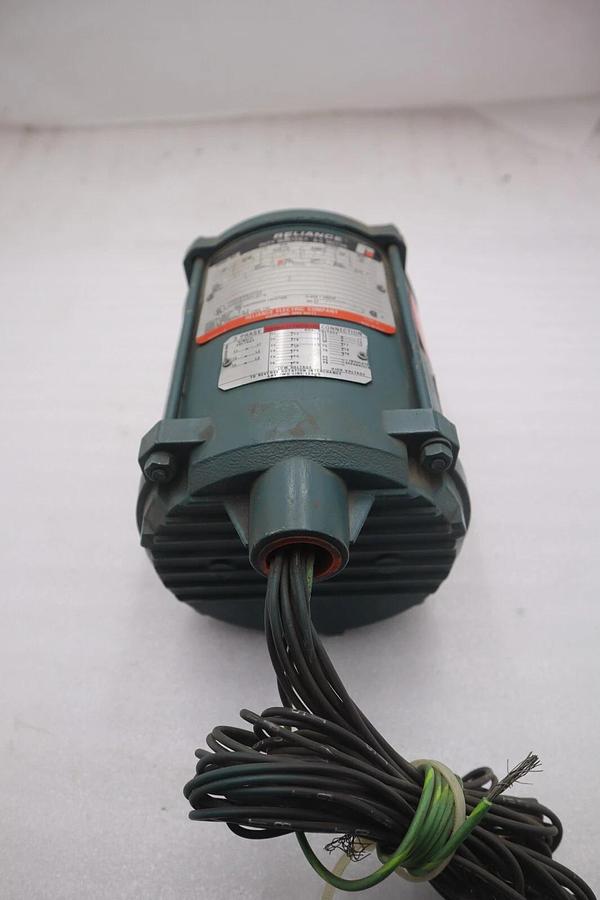 Used RELIANCE ELECTRIC P48H2302N-YP DUTY MASTER AC MOTOR 1/4 HP STOCK #M-35
