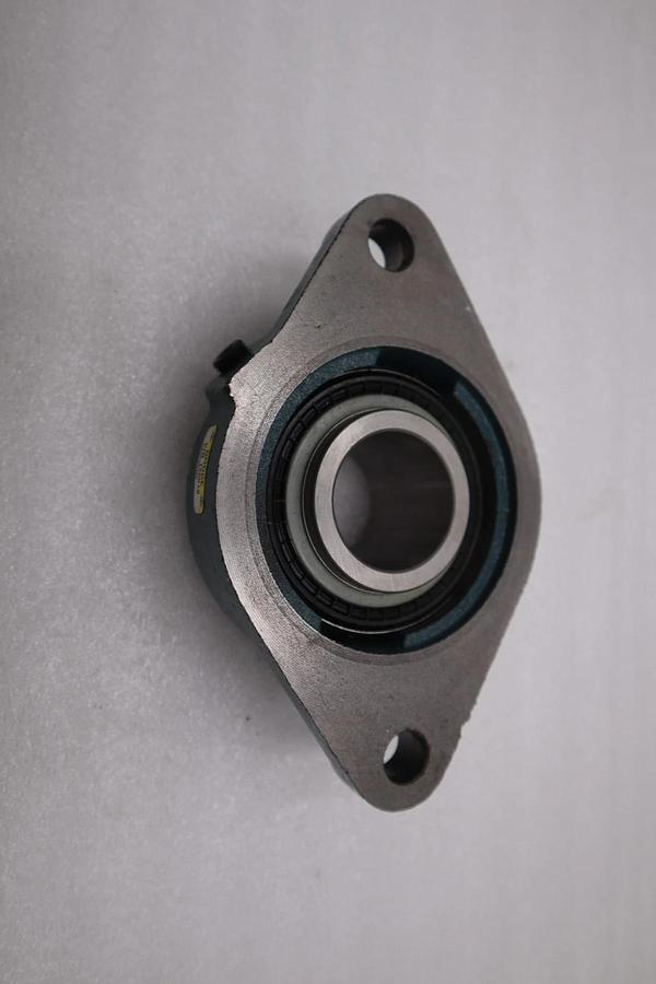 Used DODGE 126519 STANDARD BALL BEARING F2B-SC-106 MOD - STOCK H1492A