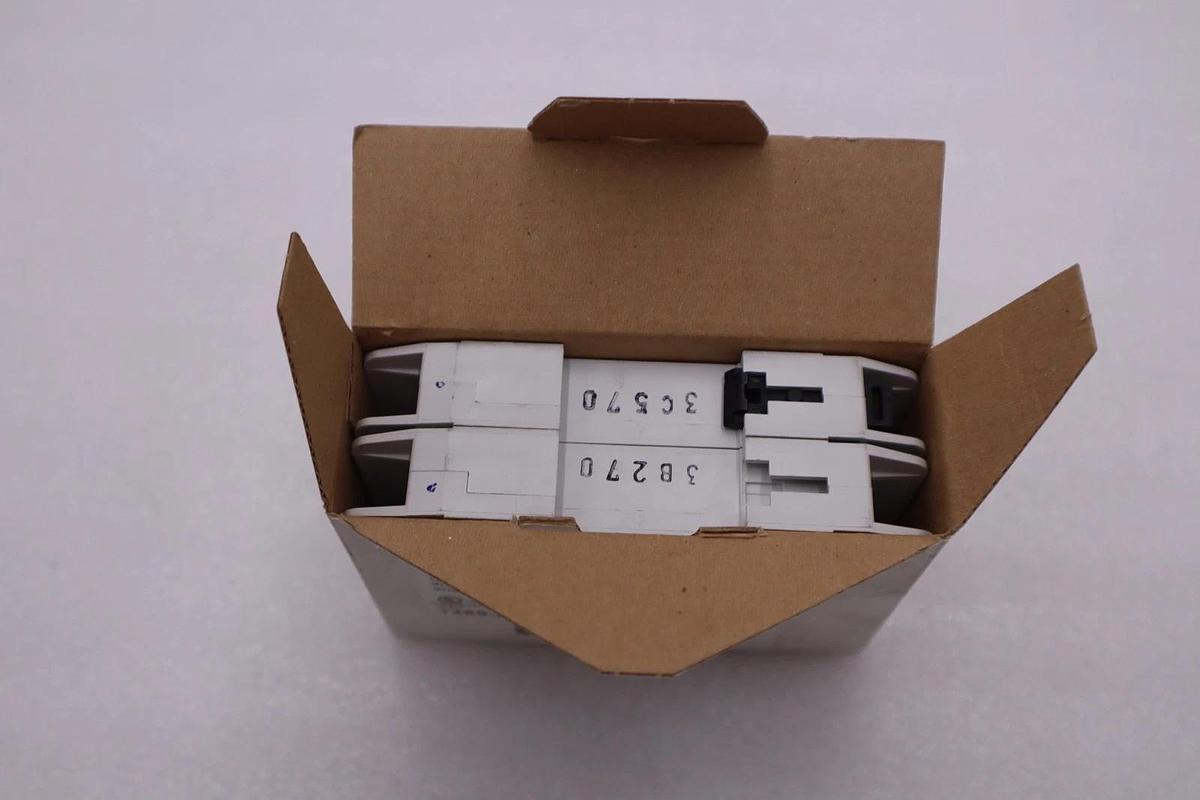 NEW OPEN BOX AB Allen Bradley 1489-A2D070 Circuit Breaker STOCK H972A
