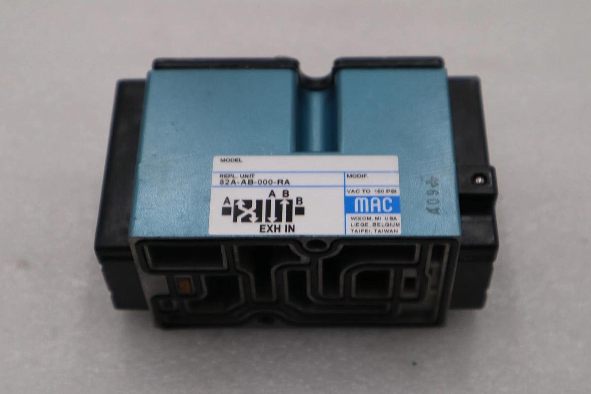 NEW MAC VALVES 82A-AB-000-RA 4/2 VALVE LESS BASE SINGLE REMOTE AIR STK H1468