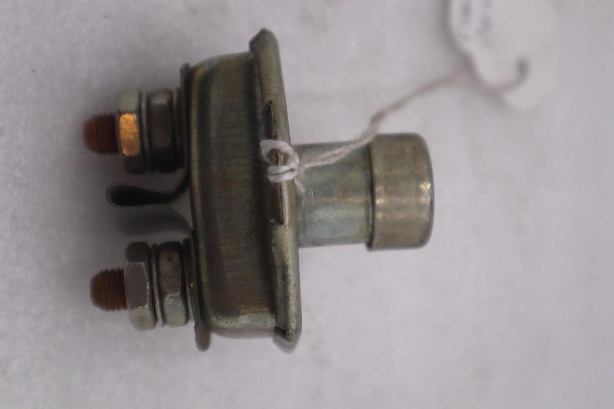 Used FLOOR MOUNTED FORKLIFT HORN PUSH BOTTON STOCK #K-3668