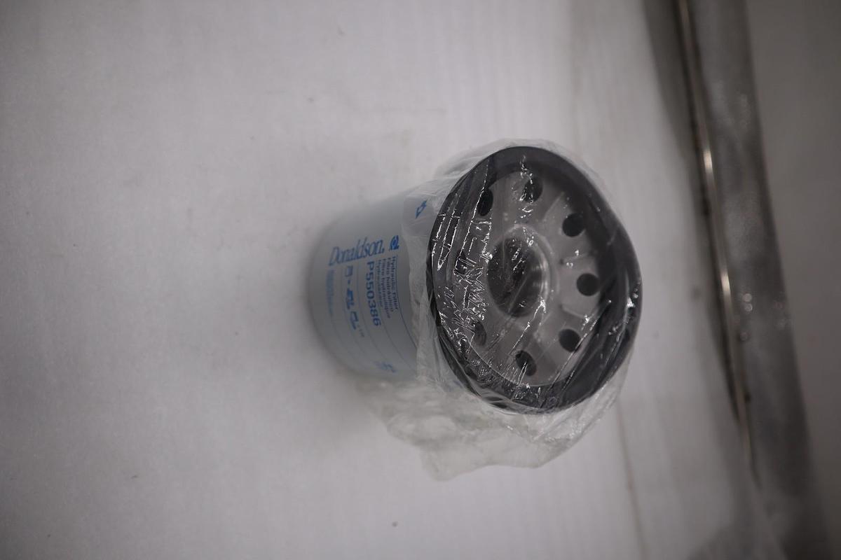 Used NEW OPEN BOX P550386 Universal Donaldson Hydraulic Filter STOCK H959