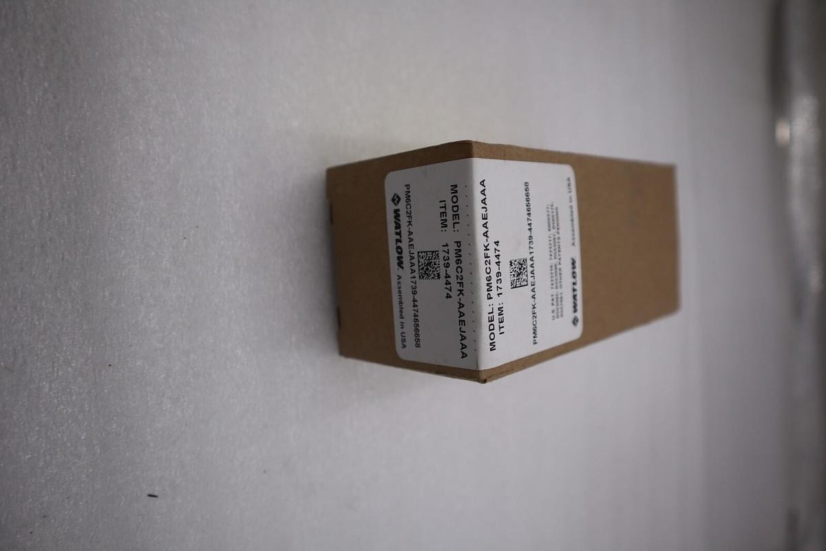 Used WATLOW TEMPERATURE CONTROLLER 1739-4474 / PM6C2FK-AAEJAAA NEW IN BOX STOCK G697A