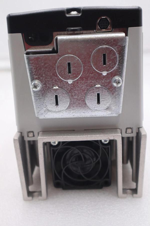 Used NEW Allen-Bradley Powerflex Drive 20AD2P1A0AYNNNC0 1 HP STOCK 2594