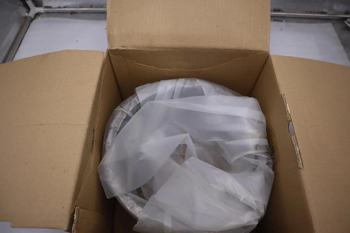 NEW SKF AOH3044 G/ AOH 3044 G Withdrawal sleeves STOCK 819D