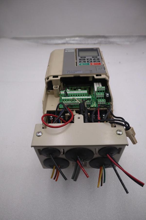 Used YASKAWA ELECTRIC CIMR-AU4A0004FAA / CIMRAU4A0004FAA REV E VFD DRIVE STOCK 4311