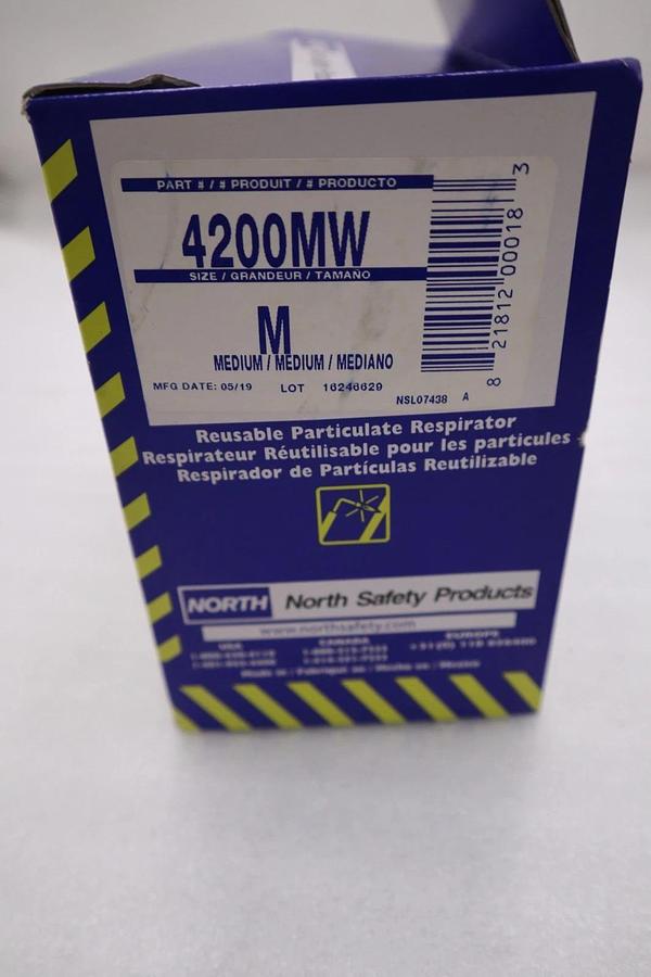 Used LOT OF 2 NEW North 4200W Resable Particulate Respirator STK H1875