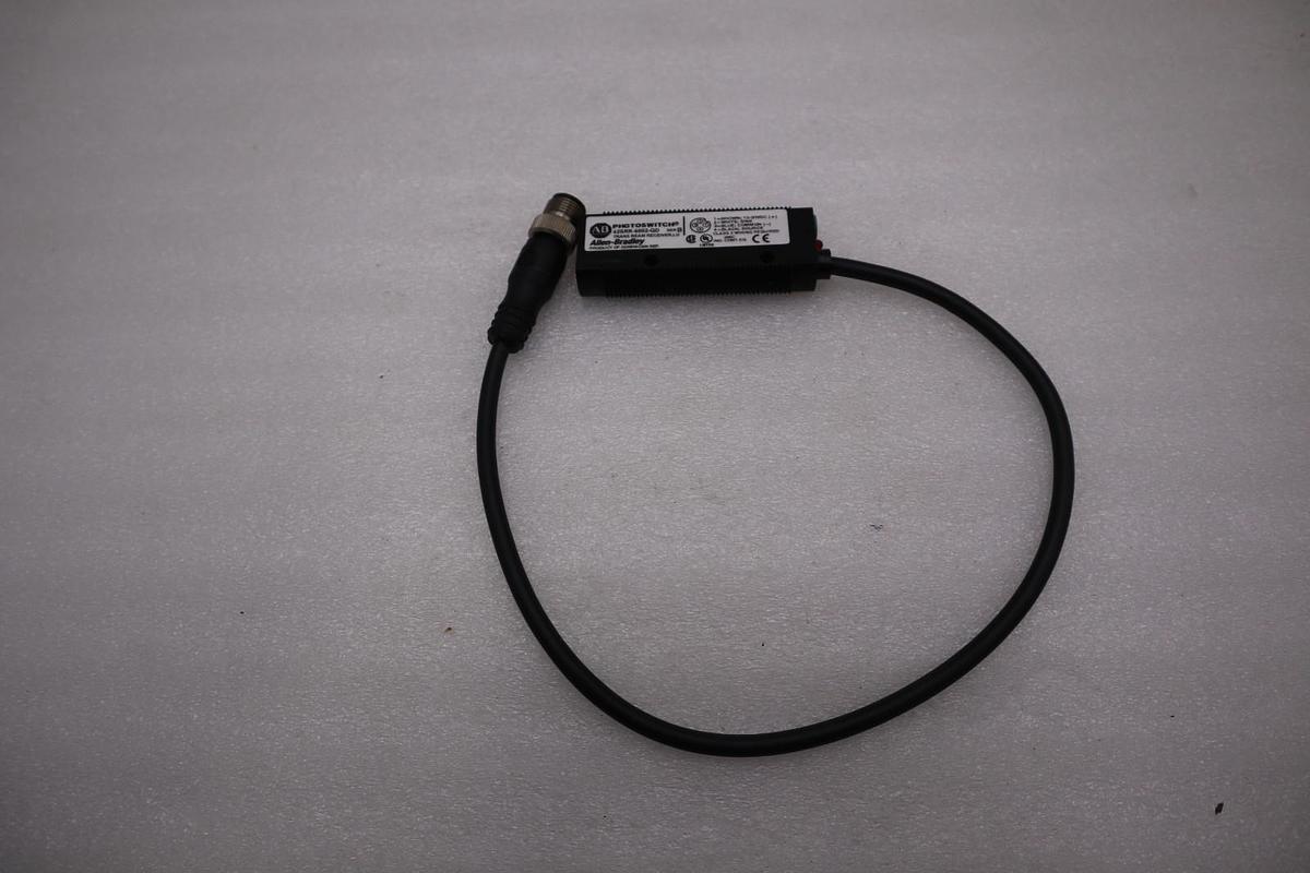 Used ALLEN BRADLEY 42SRR-6002-QD COMPACT PHOTO SENSOR STOCK H1288A