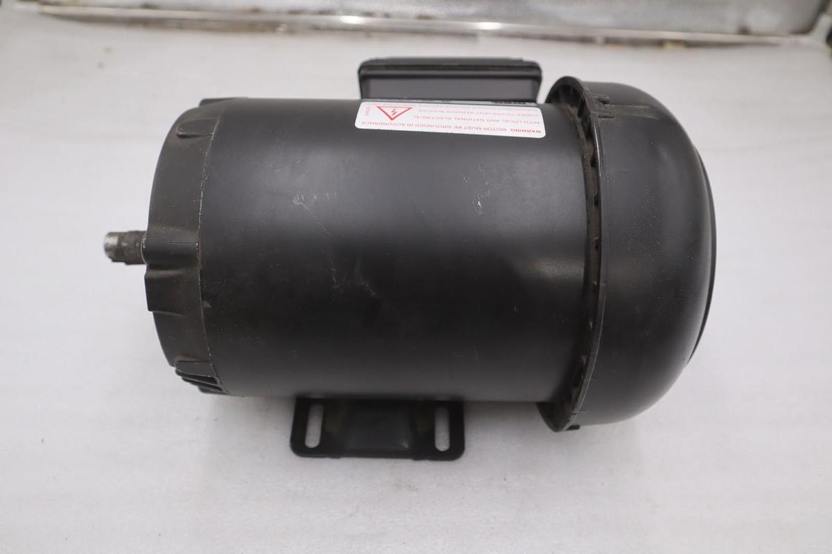 WEG 00118ES3H56C-S FRACTIONAL MOTORS - THREE-PHASE - STOCK GF616