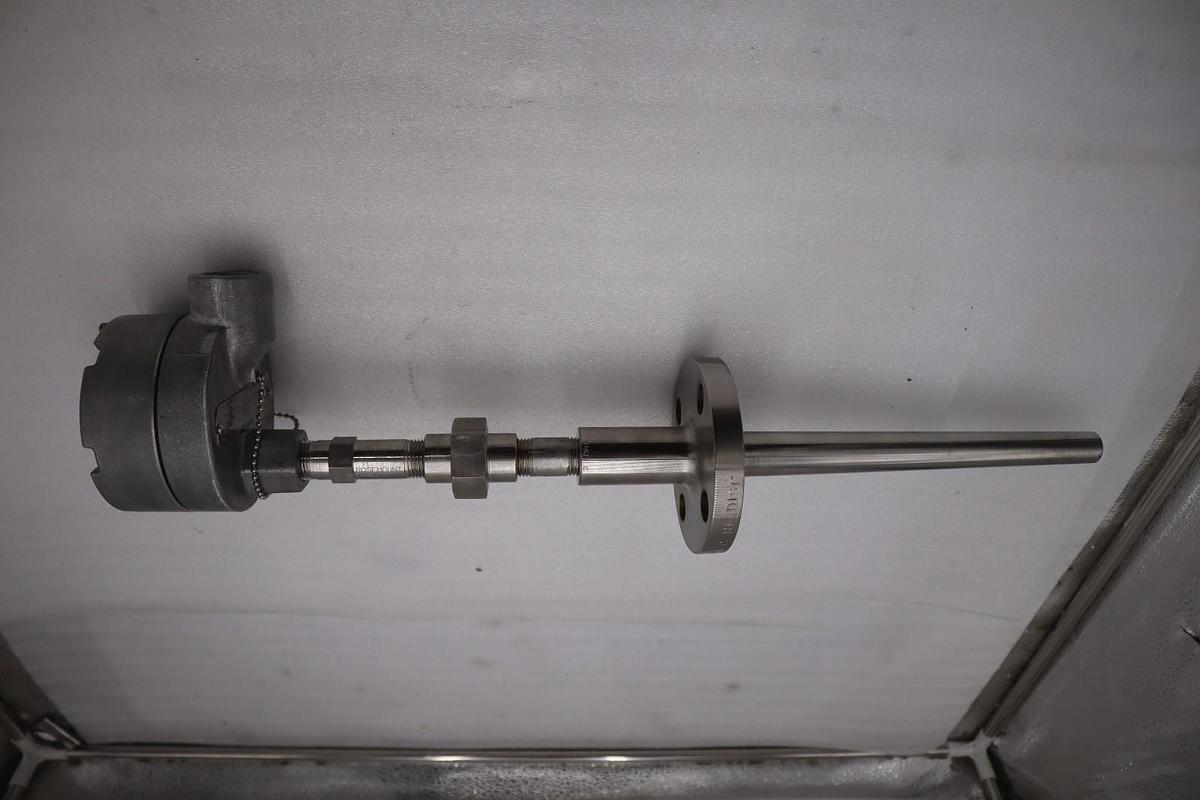 Used ROSEMOUNT 00079-0325-0002 EXPLOSION PROOF CONNECTION HEAD STOCK #G-495A