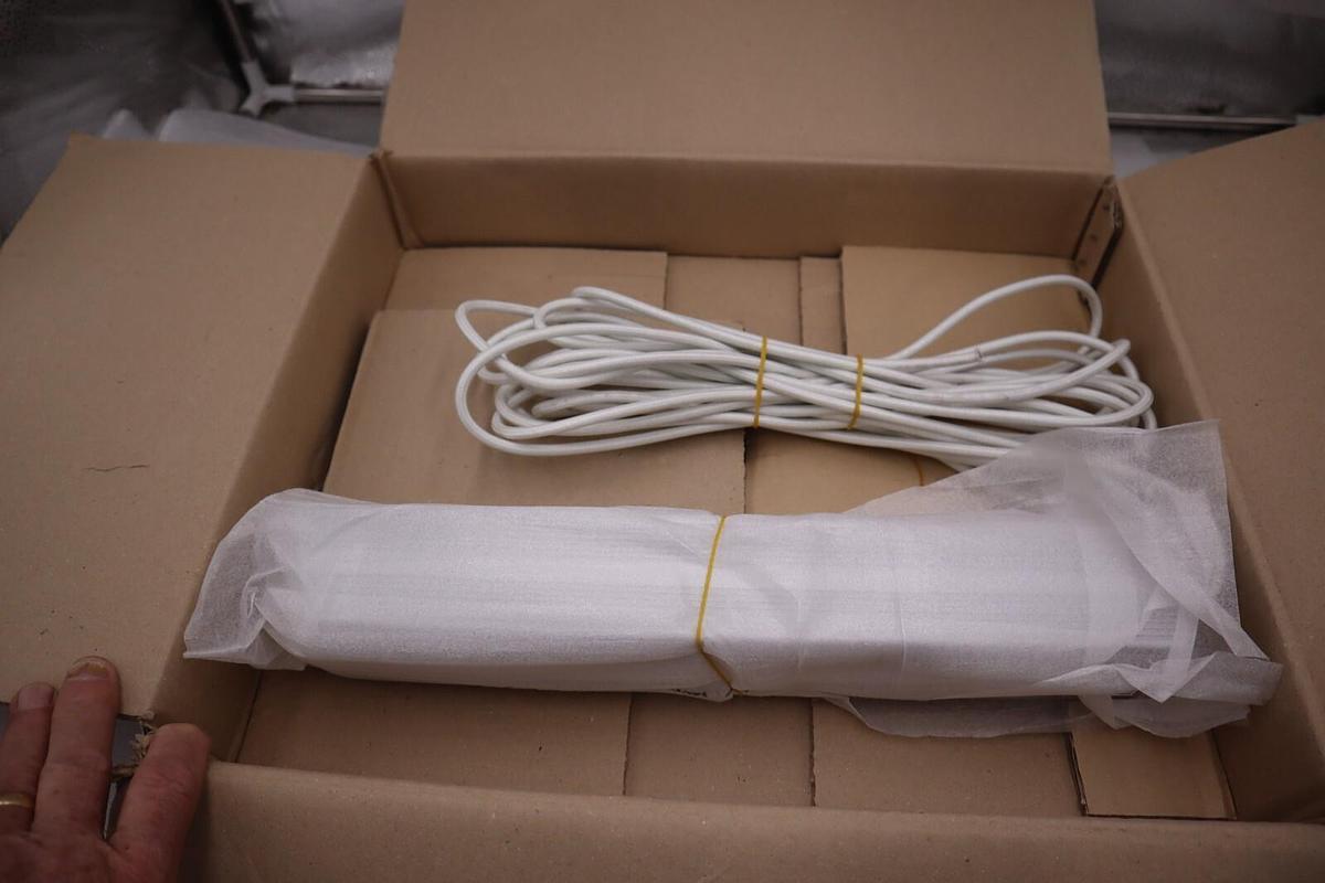 RARA ELECTRONICS COMPANY ULV1200S 120 Ω J / ULV 1200S 120ΩJ NEW UNIT STOCK G127