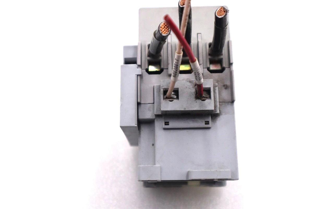 Used NEW ALLEN BRADLEY 100-S SERIES B 100-C43 SAFETY CONTACTOR #L-679
