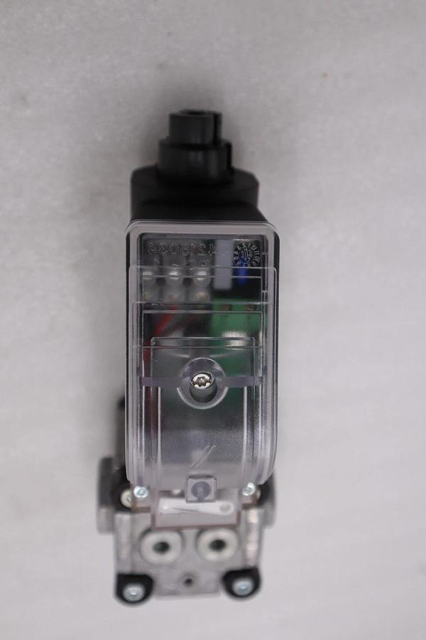 Kromschroder VAS115R/NQSR  GAS SOLENOID VALVE 88000100 STOCK H1499