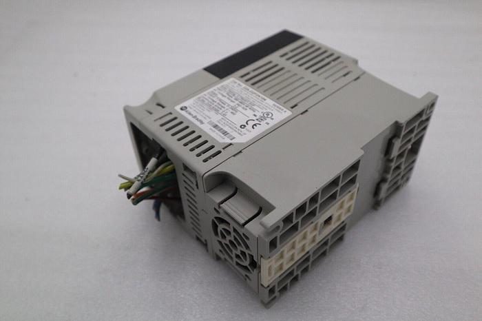 Used Allen Bradley 22A-D2P3N104 /A PowerFlex 4 AC Drive 1HP 3Ph 480V STOCK 5781