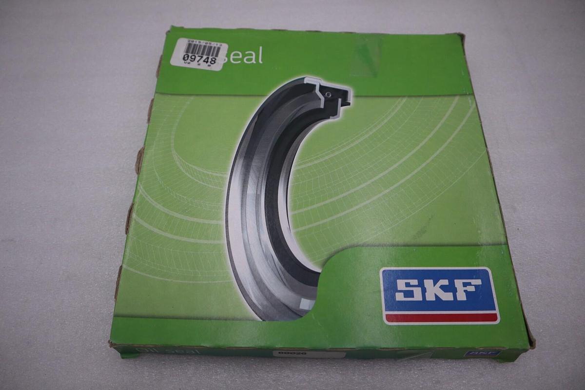 Used NEW IN BOX CR (SKF) Radial Shaft Seal 60026 STOCK 5670A