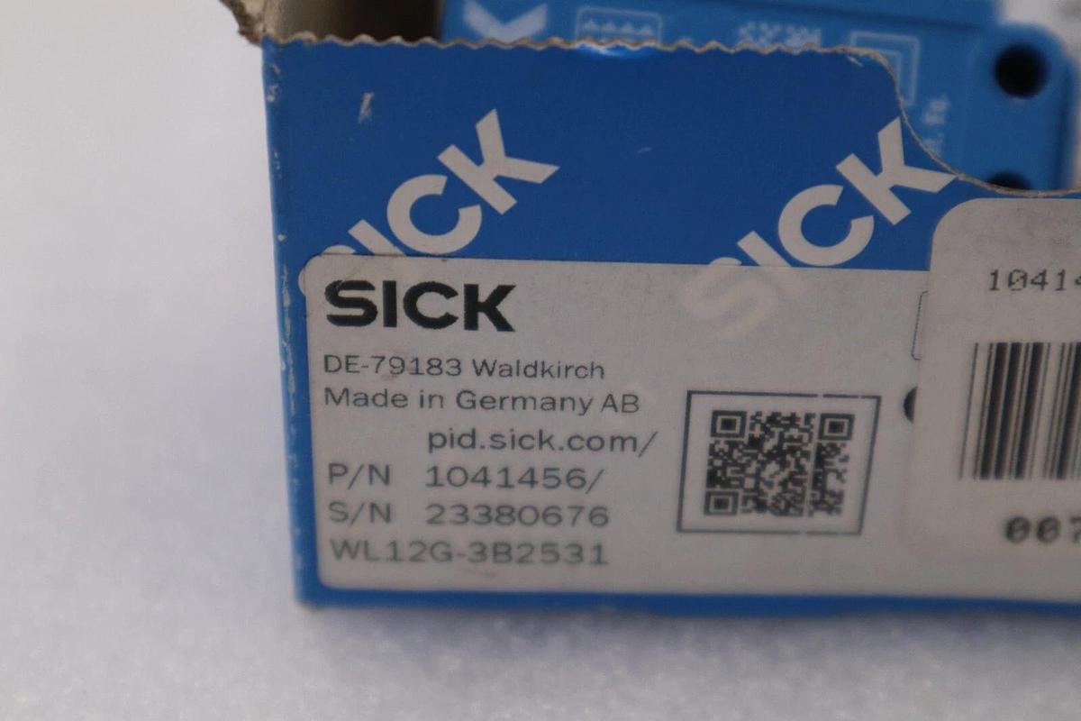 Used NEW IN BOX SICK DE-79183/ WL12G-3B2531 Scanner Red Light STOCK H253A