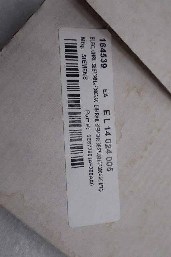 Used SIEMENS 6ES7390-1AF30-0AA0 MOUNTING BRACKET NEW UNIT STOCK G295A