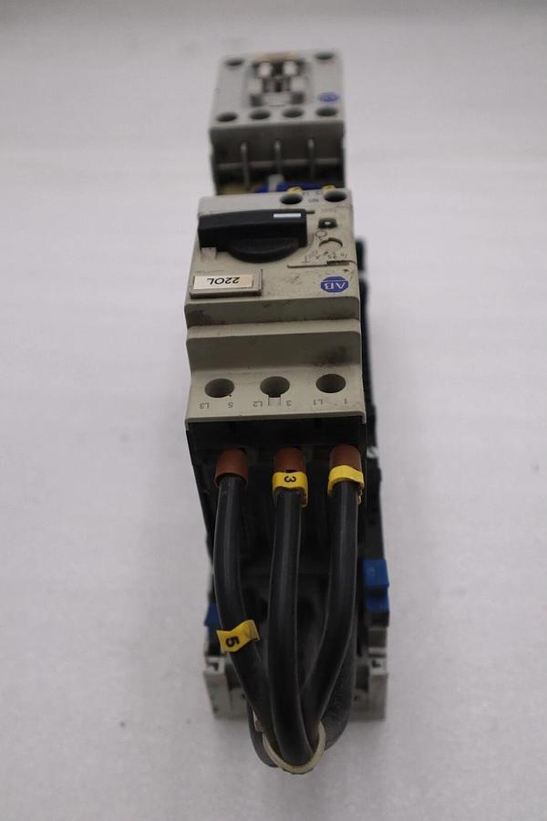 Used ALLEN BRADLEY 140M-D8E-C25 CIRCUIT BREAKER WITH 100-C16*10 CONTACTOR STOCK 720-A