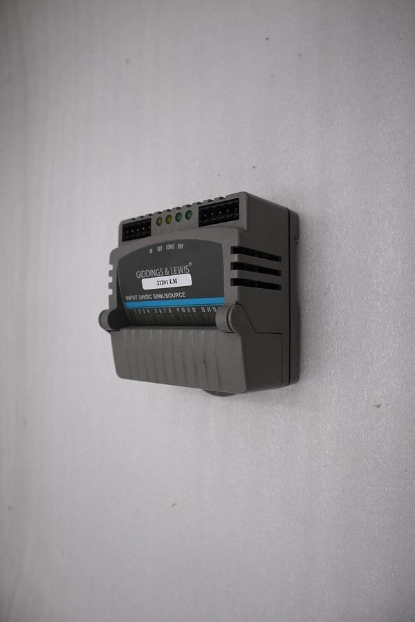 Used Giddings & Lewis M.1300.7372 R1 Input Module 24VDC SINK/SOURCE STOCK 5180A