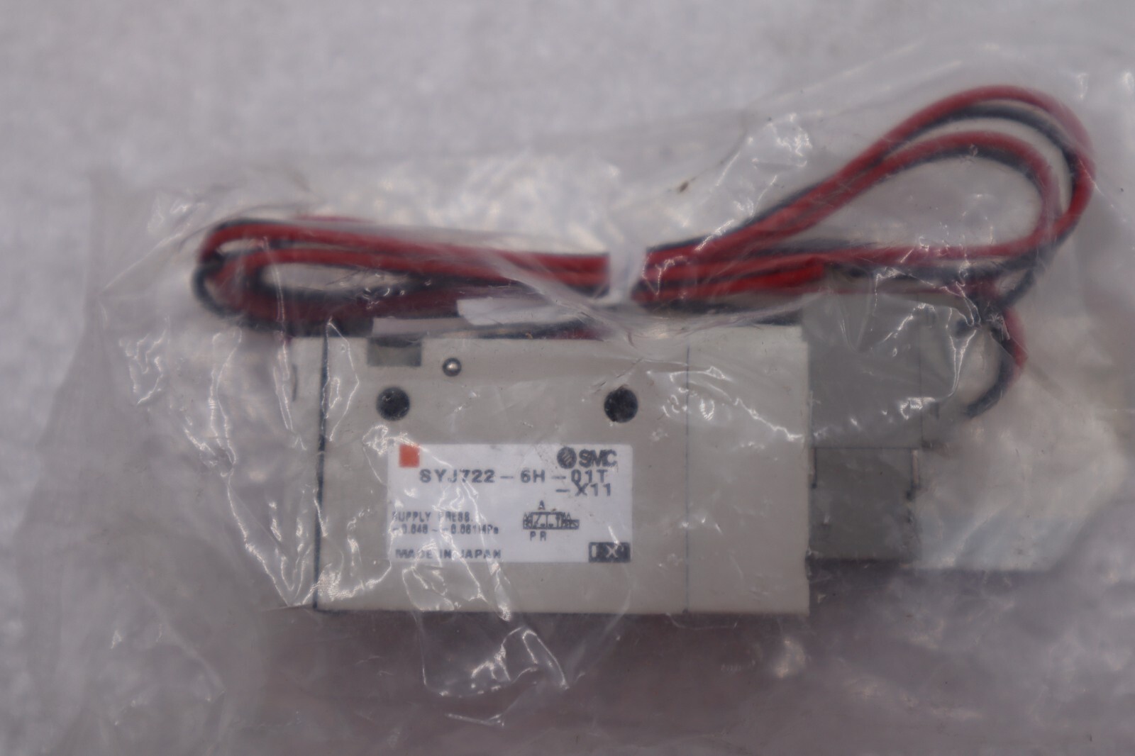Used NEW SMC SYJ722-6H-01T-X11 Solenoid Valve #L-377-A