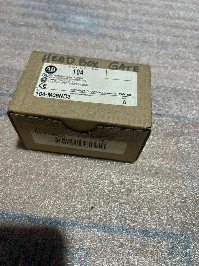 NEW OPEN BOX AB Allen Bradley 104-M09ND3 Motor Control Contactor STK L799CC