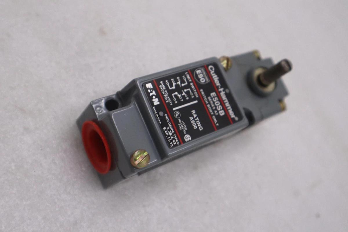 CUTLER HAMMER EATON CORPORATION E50SB / E50SB LIMIT SWITCH STOCK K1632A