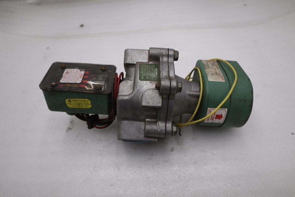 Used Asco 8043A47 Electric Solenoid Valve Pipe Size 1" NPT Coil 120 VAC - STK CC169