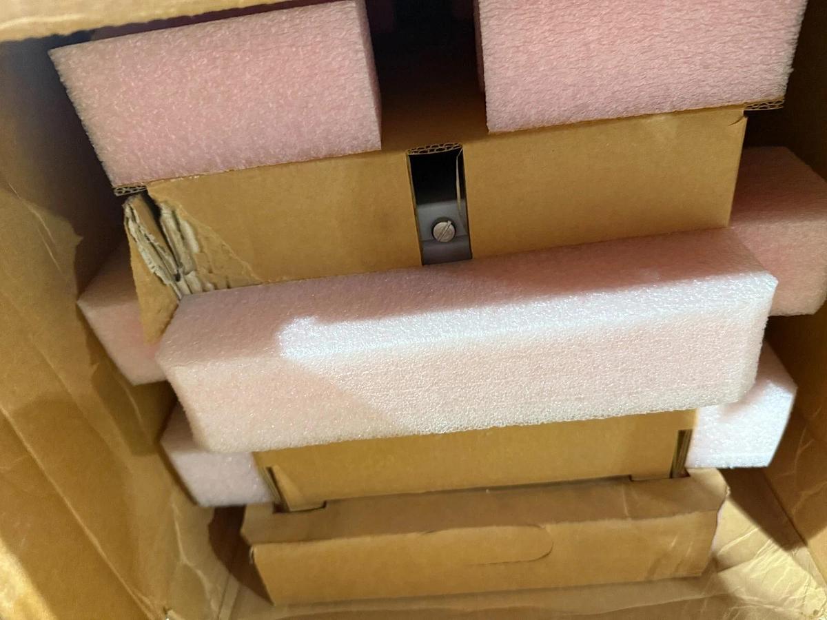 Used ALLEN BRADLEY 1336F-BRF150-AA-EN-HASB-L6 / 1336FBRF150AAENHASBL6 1336F DRIVE NEW