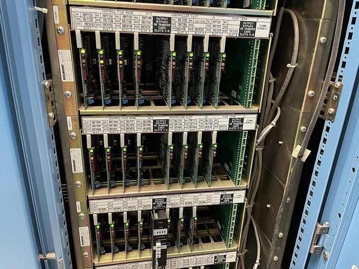 Used ROSEMOUNT SYSTEM 3 DCS SYSTEM MODEL 6000 STOCK 904003