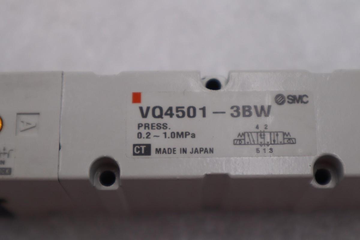 Used SMC VQ4501-3BW valve, 3 position, plug-in(ac), VQ4000 VALVE, SOL 4/5-PORT #S-373