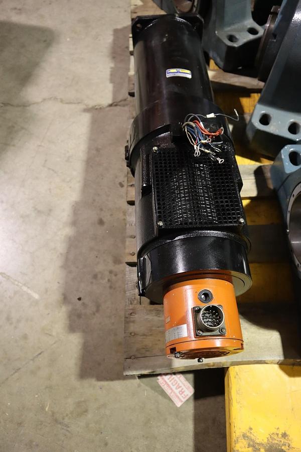 Used Sanyo Denki CN-3000HT-10C4 Servo Motor 550kg-cm 1000rpm 125v-dc STOCK HP101