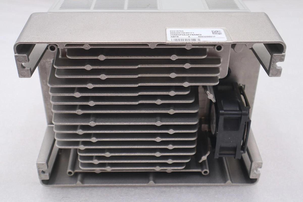 Used 20AD8P0A3AYNANC0 ALLEN BRADLEY POWERFLEX 70 5HP AC DRIVE 480 VOLT STOCK 3298