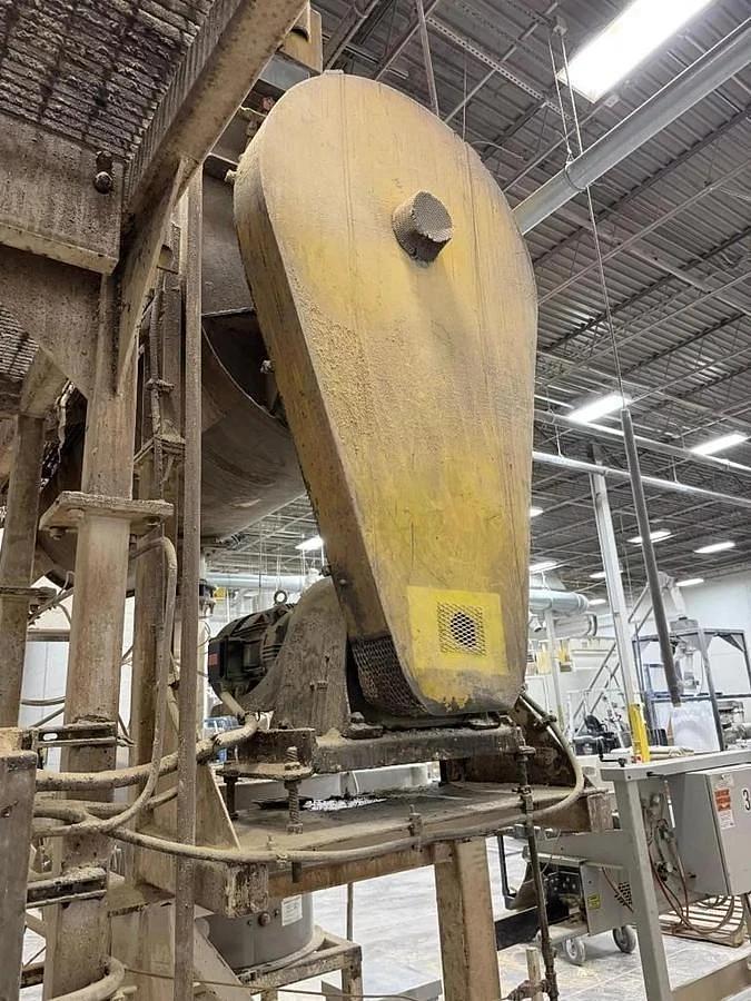 Used J.H. DAY STAINLESS STEEL DOUBLE SPIRAL RIBBON BLENDER APPROX 135 CUBIC FEET