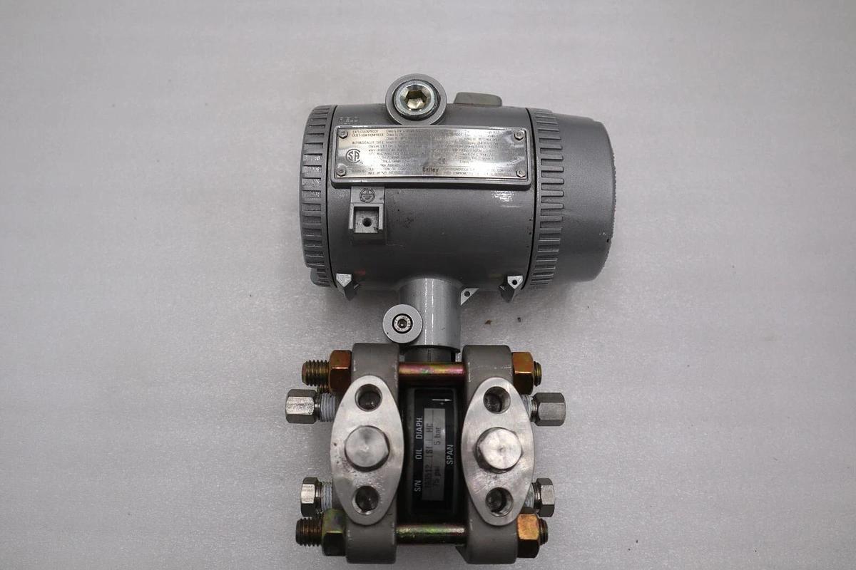 Used ABB PTSDDC1221B2100 Differential Pressure Transmitter STOCK 5887