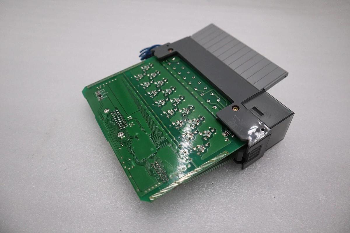 Used Allen Bradley 1746-OV16 /C SLC 500 16-Point Digital Output Module STOCK K-676-C