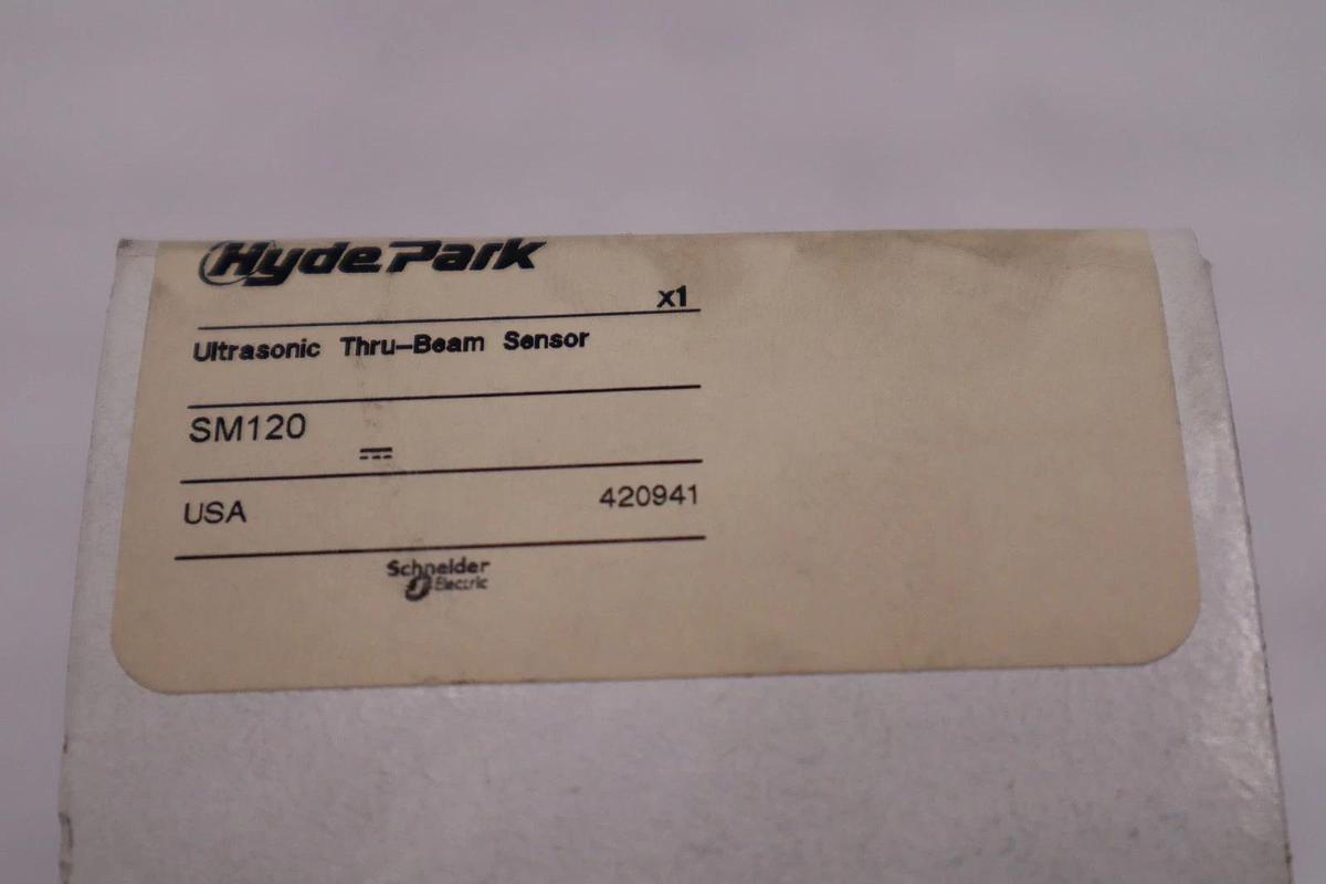 Used SCHNEIDER ELECTRIC SM120 THRU BEAM TRANSMITTER 15 VDC 60 MA MICROSONIC #H693A