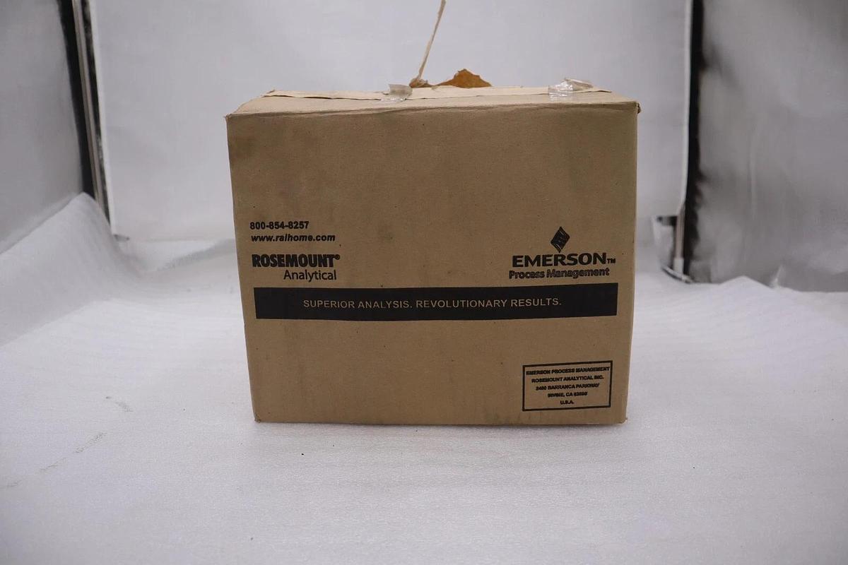 55-02-20-38-HT ROSEMOUNT Conductivity Analyzer NEW UNIT #5913