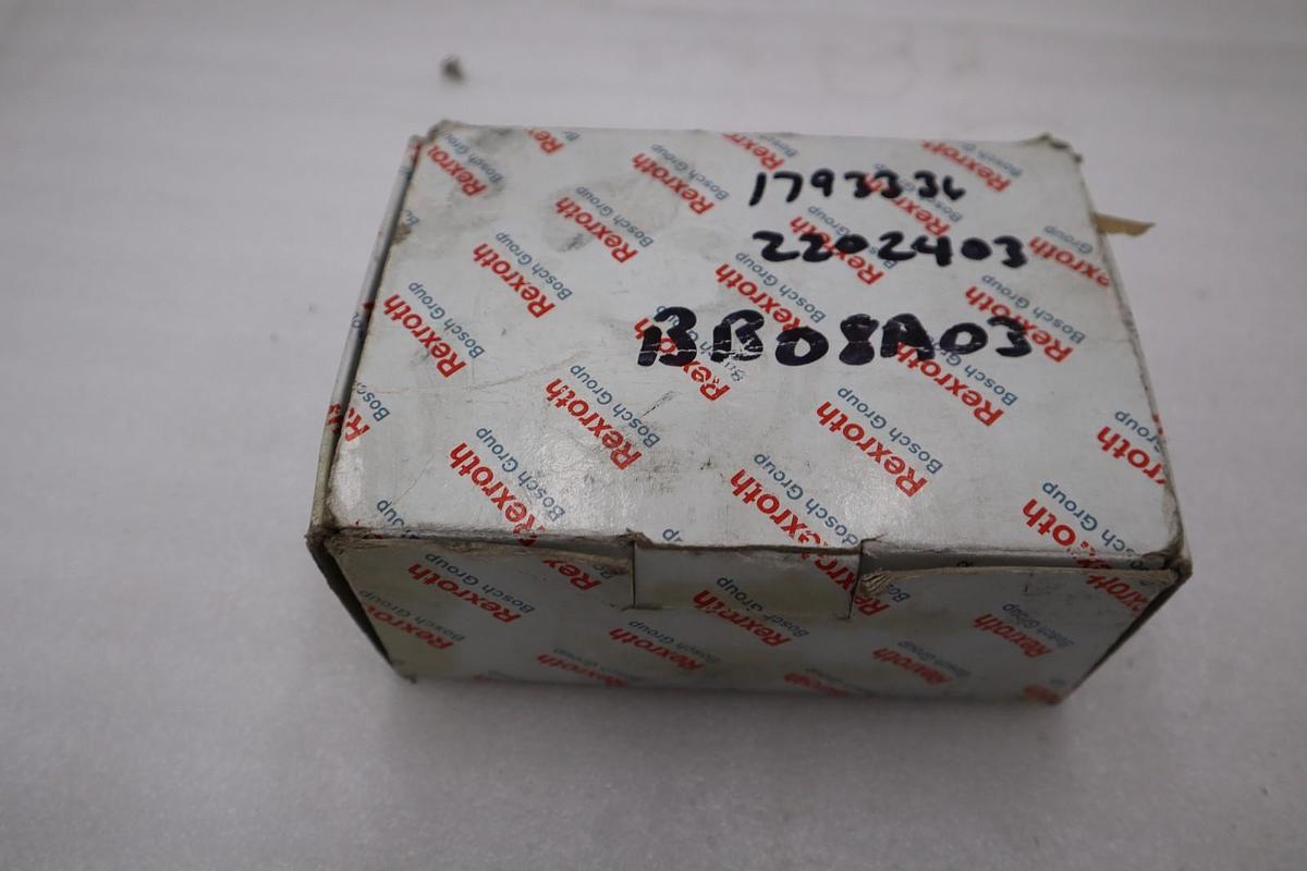 Used NEW IN BOX Rexroth R165131320 Linear Guide Slider STOCK H924A