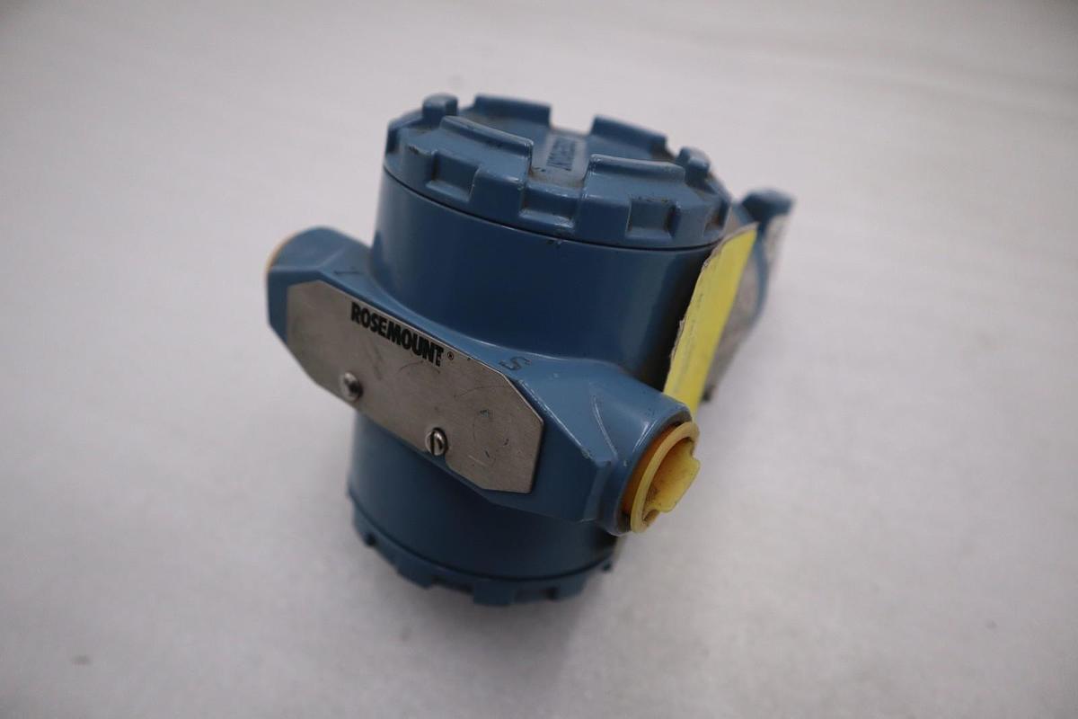 Used NEW Rosemount 3051TG2A2B21A Pressure Transmitter STOCK L-95C