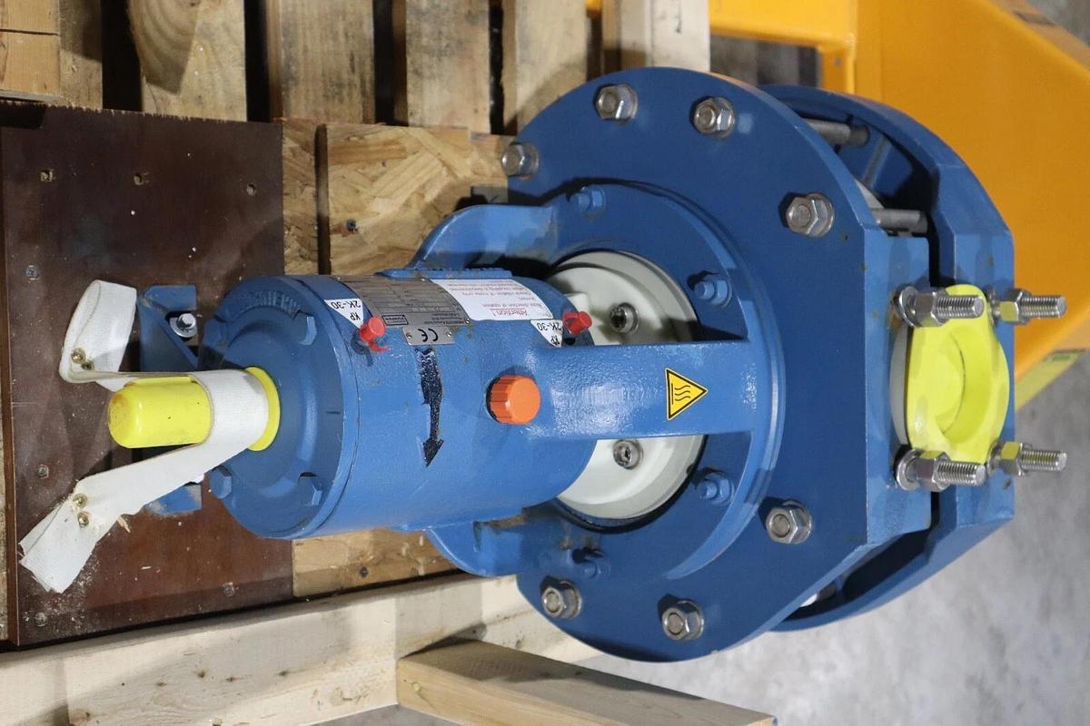 Used Rheinhutte Pump RCNKu 80/160 CS Standardized chemical pump in plastic STK S-644