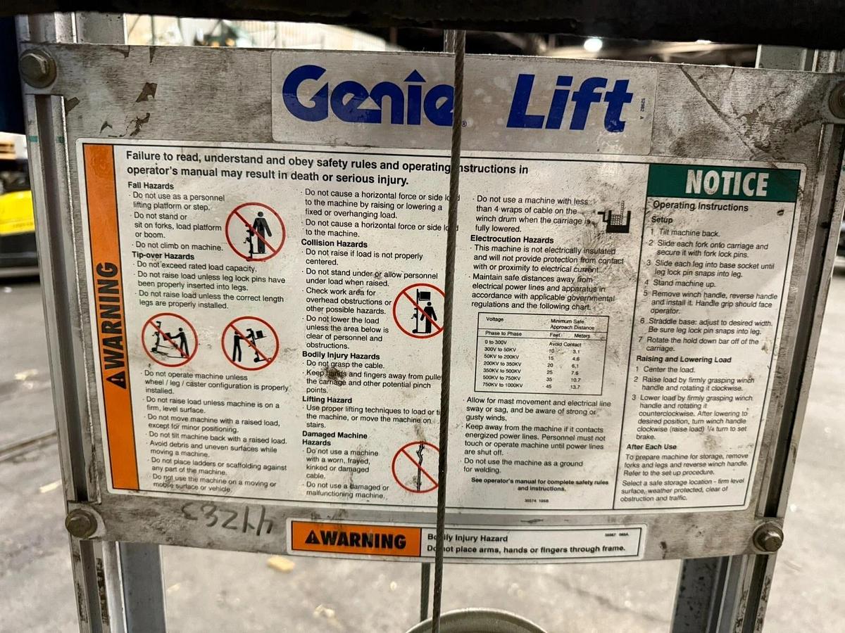 Used Genie Lift, GL-4 Heavy-Duty Aluminum Manual Lift Max 500 (MISSING CRANK LEVER)