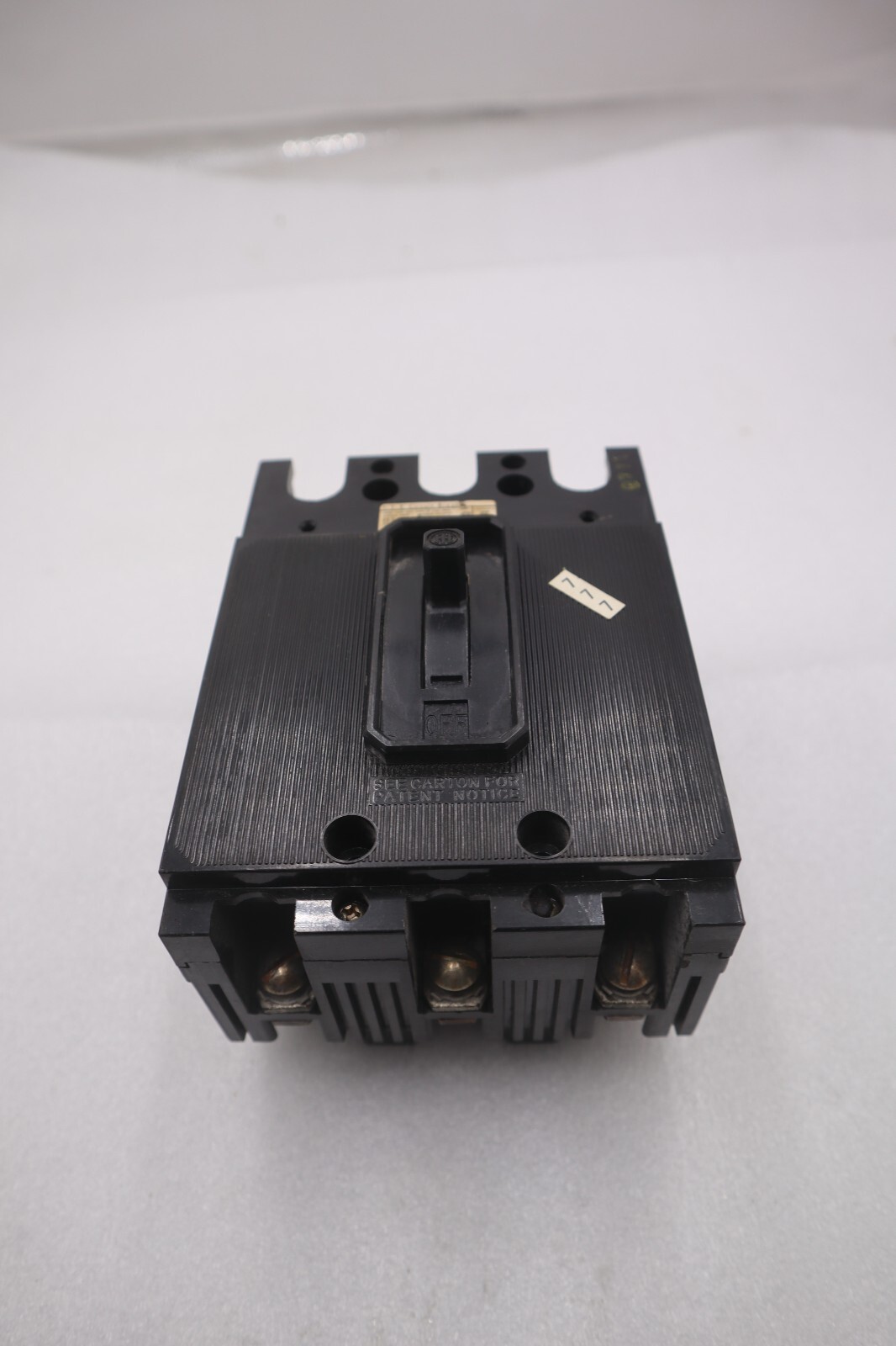 Used ITE CIRCUIT BREAKER EE3B015 15 AMP 3 POLE 240 VAC 125/250 VDC STOCK B-616