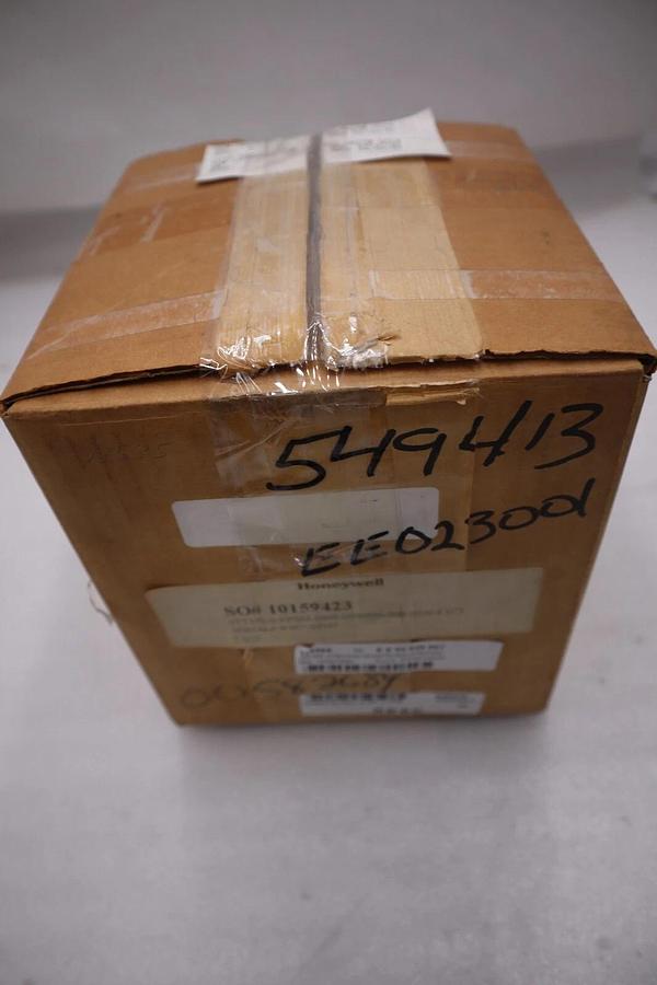 NEW HONEYWELL SMART  TRANSMITTER STT350-0-EPSM-0000-0000000-000-0000-F1C3 #G495