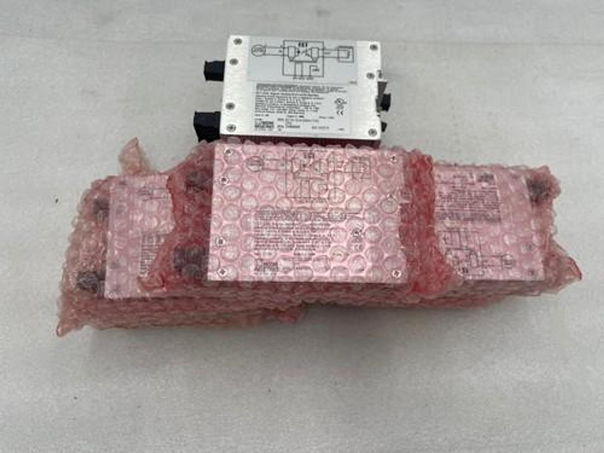 Used NEW Moore Industries ECT/0-10V/4-20MA/117AC SIGNAL ISOLATOR STOCK K-2127